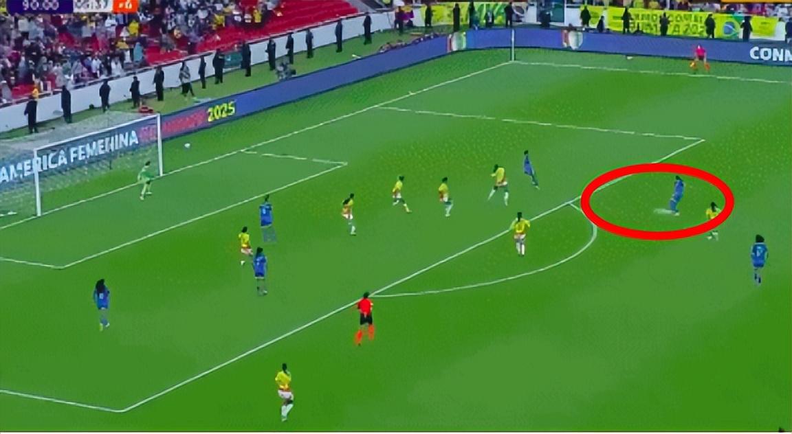 哥伦比亚后, 落后, 退出国家队