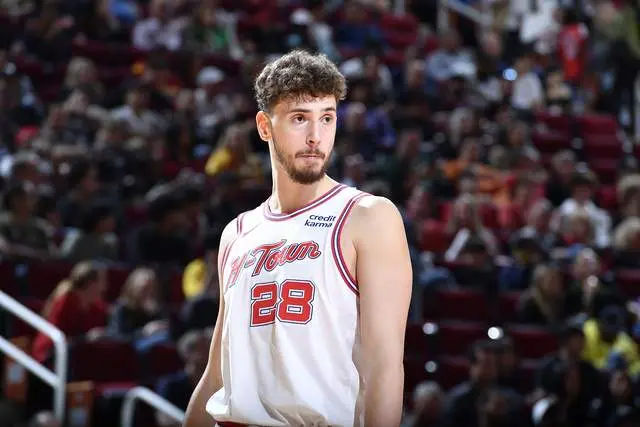 与上个赛季 与上个赛季