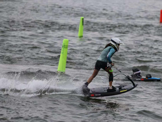 光明图片, 在动力冲浪