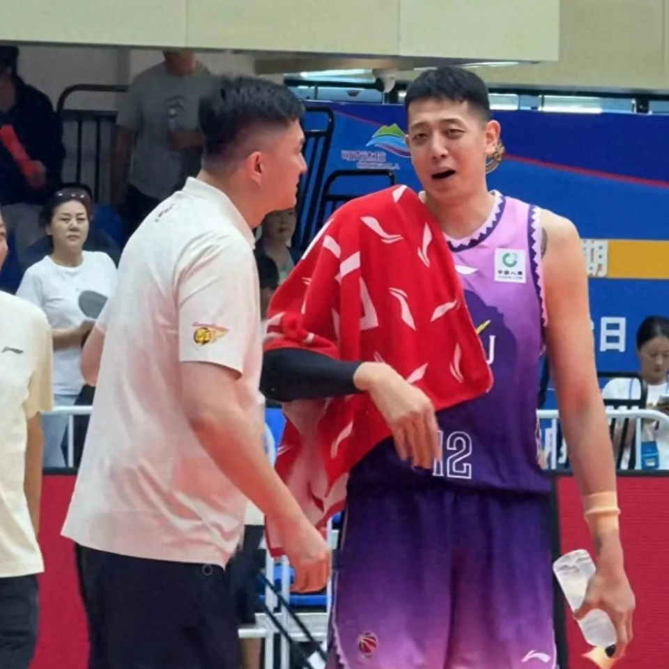 com, 兼任助教, 目前球队仅