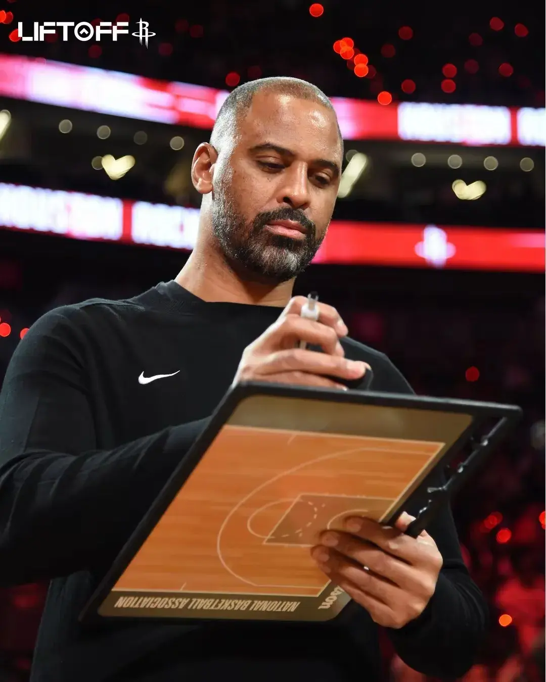 的信任与期 的信任与期