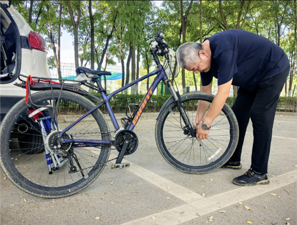 宣传栏所占, 说了之后, OvV