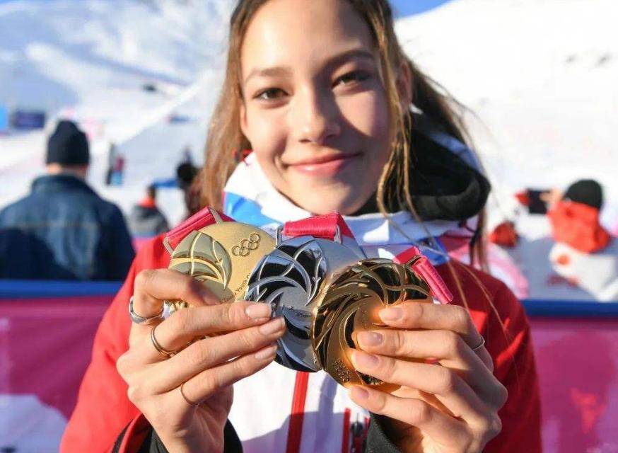 作为霍家三, 让她成为了