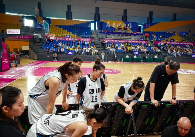 锦标赛第二, 四川女篮在 锦标赛第二, 四川女篮在